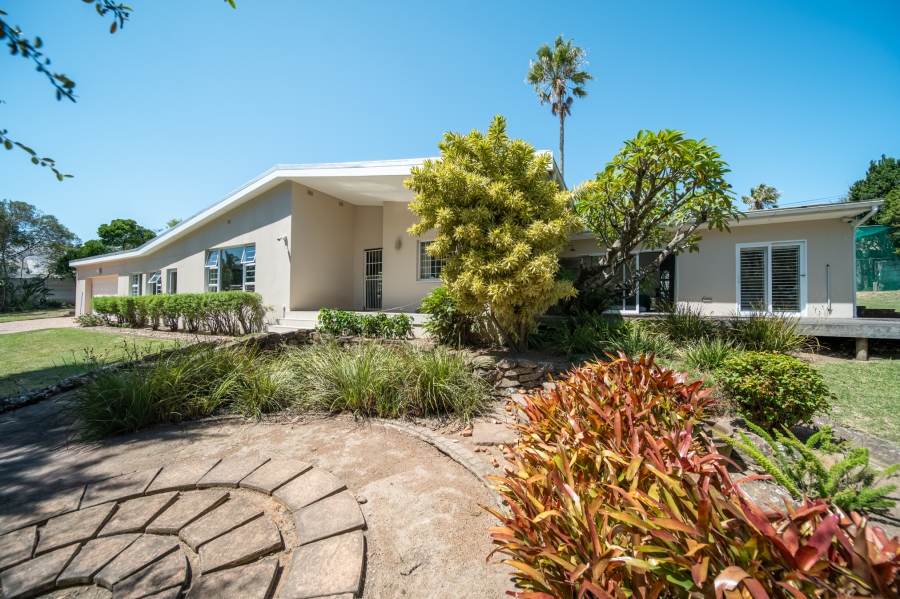 4 Bedroom Property for Sale in Beacon Bay Eastern Cape